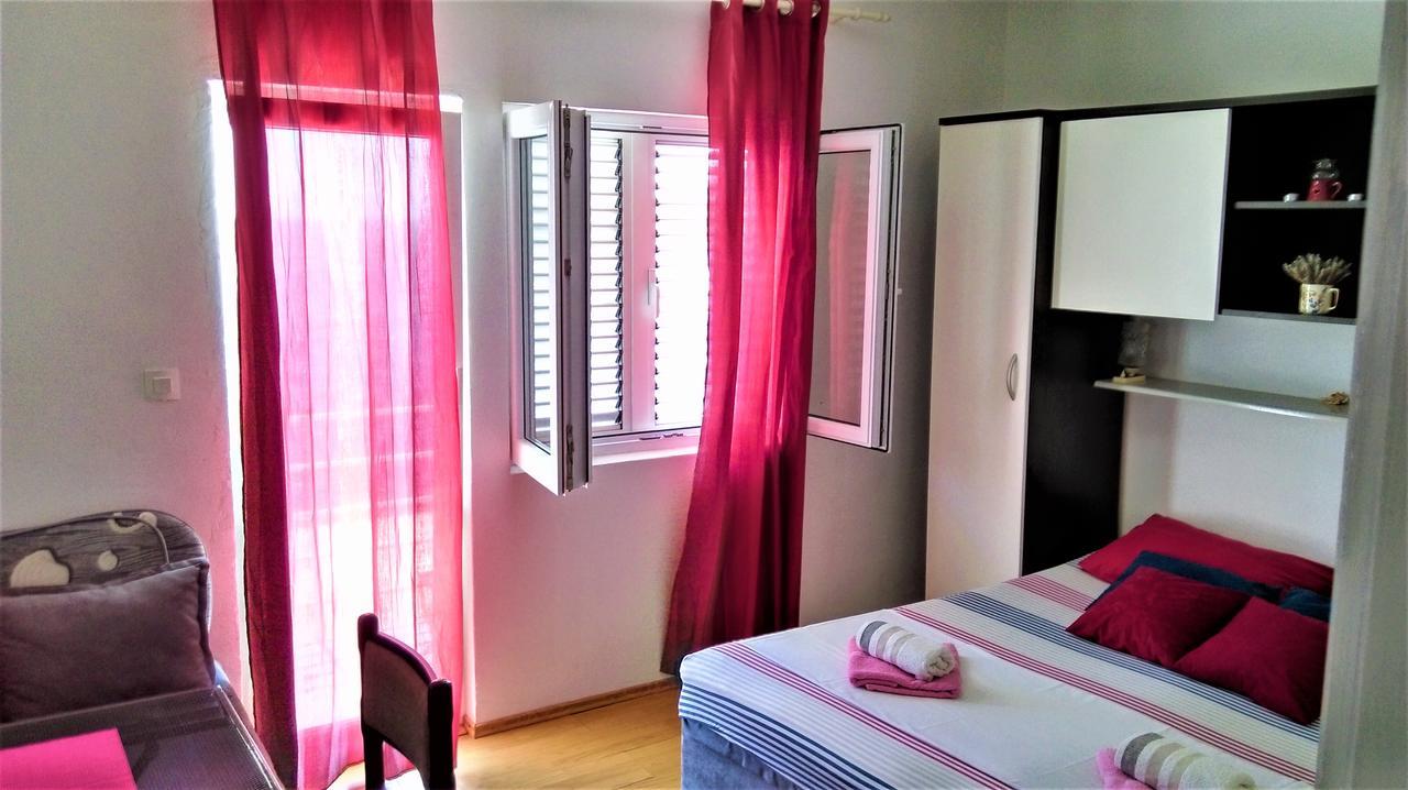 Apartment Vesna Milna  Eksteriør bilde
