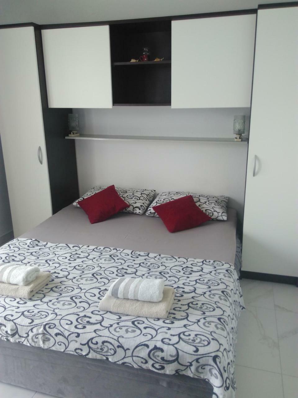 Apartment Vesna Milna  Eksteriør bilde